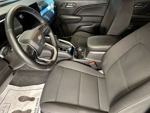 Used 2024 Chevrolet Colorado LT w/ LT Convenience Package II AWD/4WD image 20