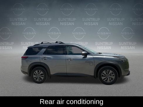 Used 2025 Nissan Pathfinder SV w/ SV Premium Package FWD image 8