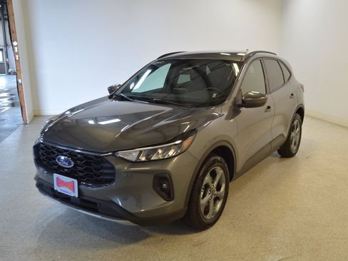 Used 2025 Ford Escape ST-Line Select AWD/4WD image 7