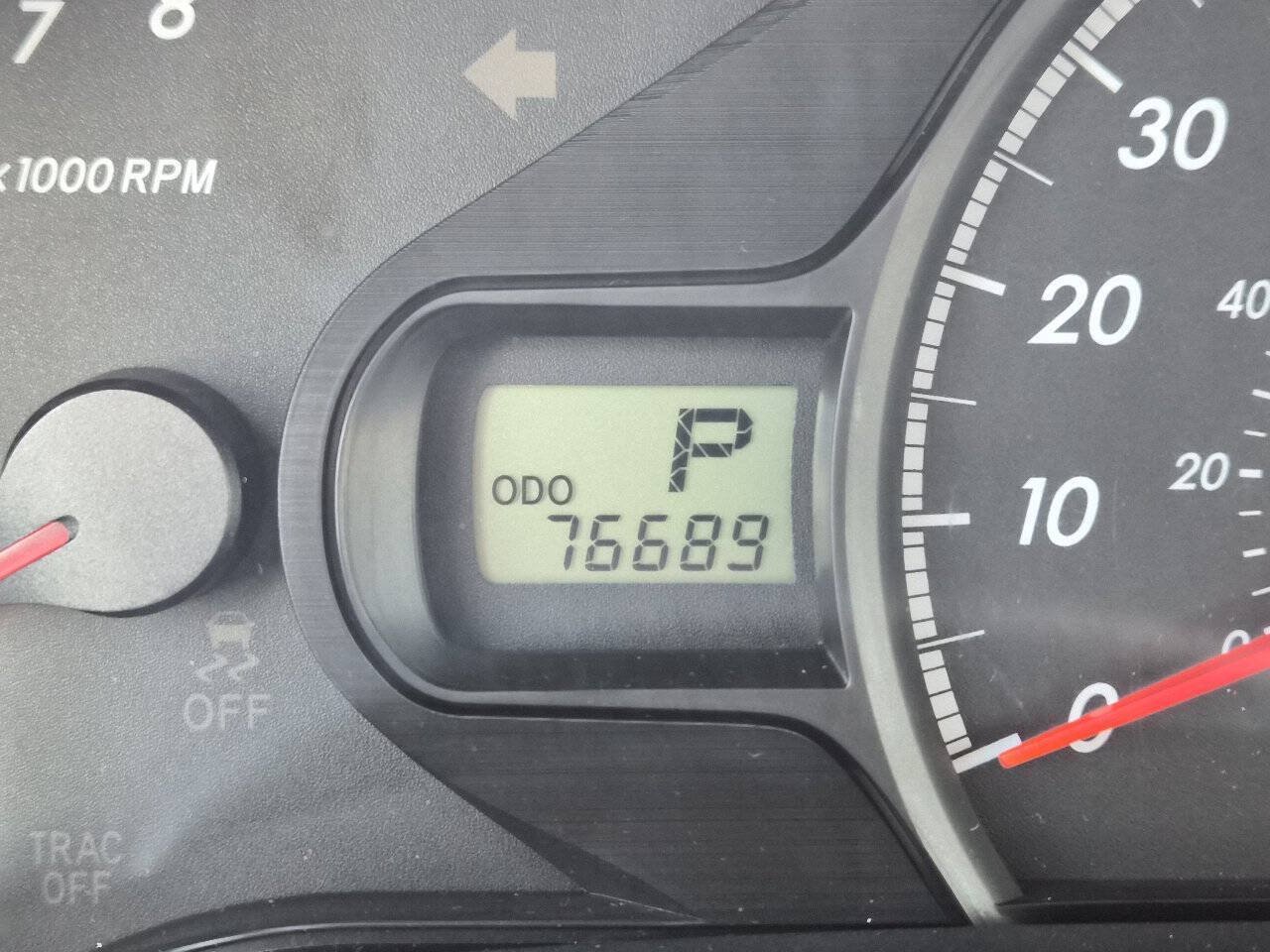 Used 2014 Toyota Sienna LE FWD image 16