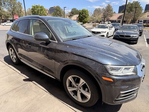 Used 2020 Audi Q5 2.0T Premium Plus w/ Premium Plus Package AWD/4WD image 3