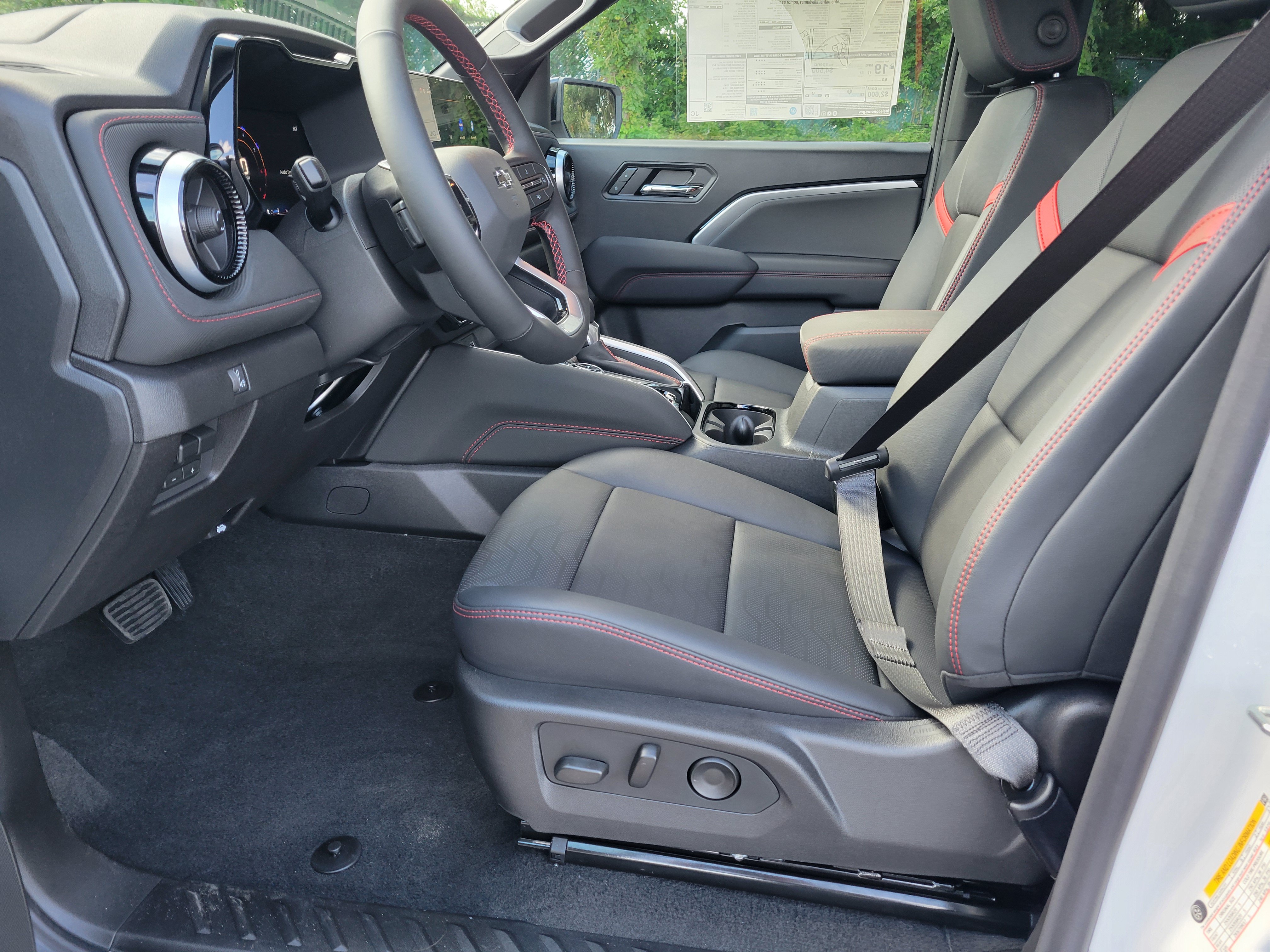 New 2026 Chevrolet Colorado Z71 w/ Technology Package AWD/4WD image 33