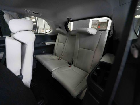 Used 2025 Toyota Grand Highlander Limited image 24