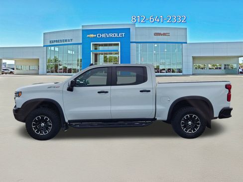 Used 2022 Chevrolet Silverado 1500 ZR2 w/ Technology Package image 4