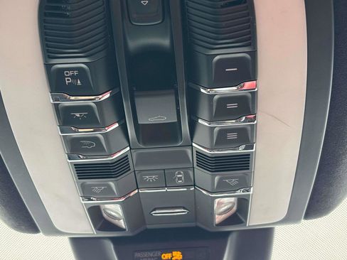 Used 2021 Porsche Macan GTS image 24