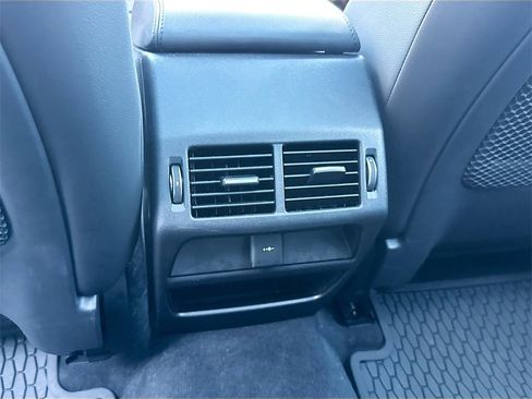 Used 2023 Jaguar E-PACE SE image 28