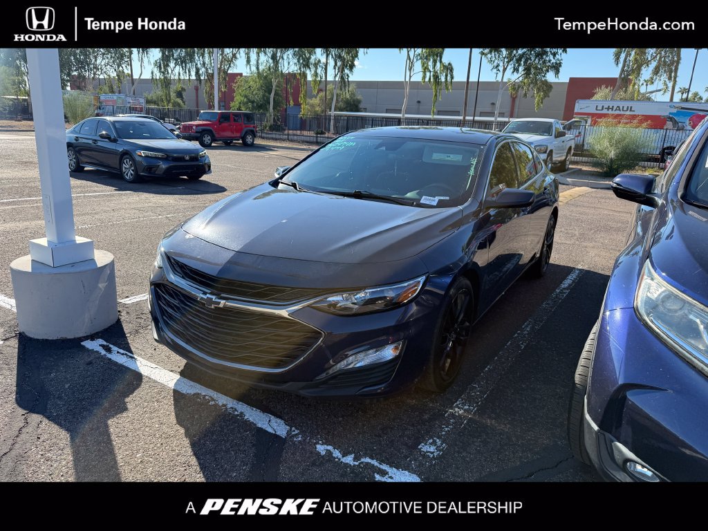 Used 2025 Chevrolet Malibu LT w/ Sport Edition FWD image 1