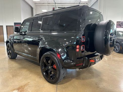 Used 2025 Land Rover Defender 110 X image 5