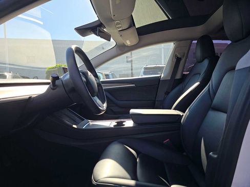 Used 2023 Tesla Model 3 Standard Range image 20
