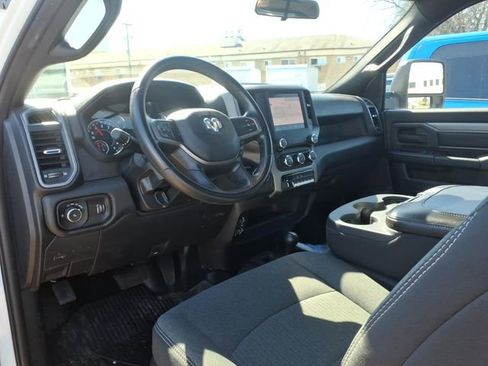 New 2024 RAM 2500 Tradesman w/ Chrome Appearance Group AWD/4WD image 9