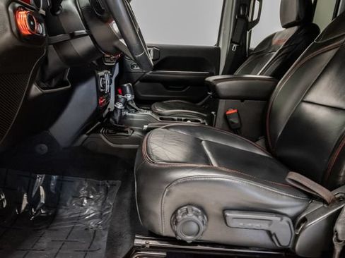 Used 2018 Jeep Wrangler Unlimited Rubicon AWD/4WD image 11