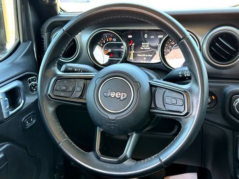 Used 2021 Jeep Gladiator Sport AWD/4WD image 26