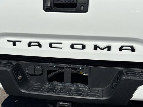 Used 2022 Toyota Tacoma SR5 image 11