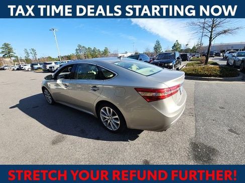 Used 2013 Toyota Avalon Limited image 9