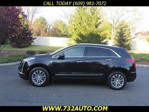Used 2017 Cadillac XT5 Luxury w/ Driver Awareness Package AWD/4WD image 2