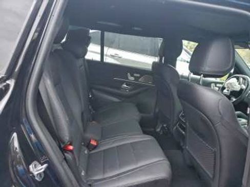 Used 2024 Mercedes-Benz GLS 580 4MATIC image 9