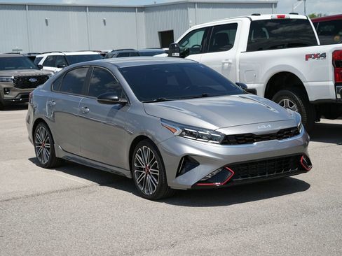 Used 2022 Kia Forte GT FWD image 3