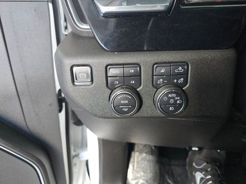 Used 2024 Chevrolet Silverado 2500 LTZ image 20