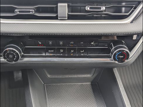 New 2026 Chevrolet Equinox LT w/ Midnight Edition image 24