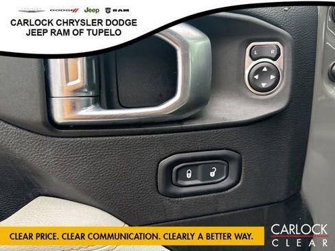 Used 2022 Jeep Wrangler Sahara image 18