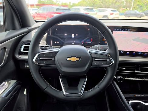 New 2026 Chevrolet Traverse LT w/ Driver Confidence Package FWD image 15
