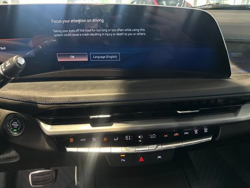 Certified 2025 Cadillac XT4 Sport FWD image 28