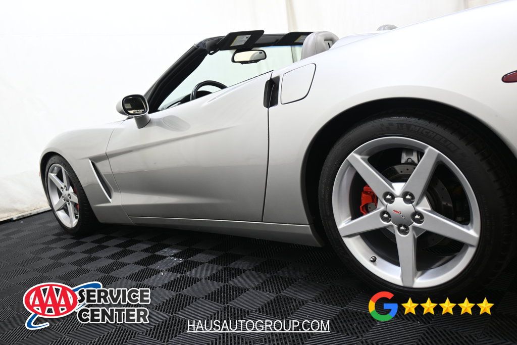 Used 2005 Chevrolet Corvette Convertible w/ Preferred Equipment Group RWD image 12