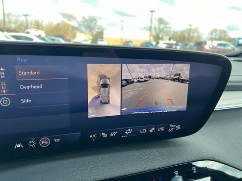 Certified 2025 Buick Enclave Preferred FWD image 36