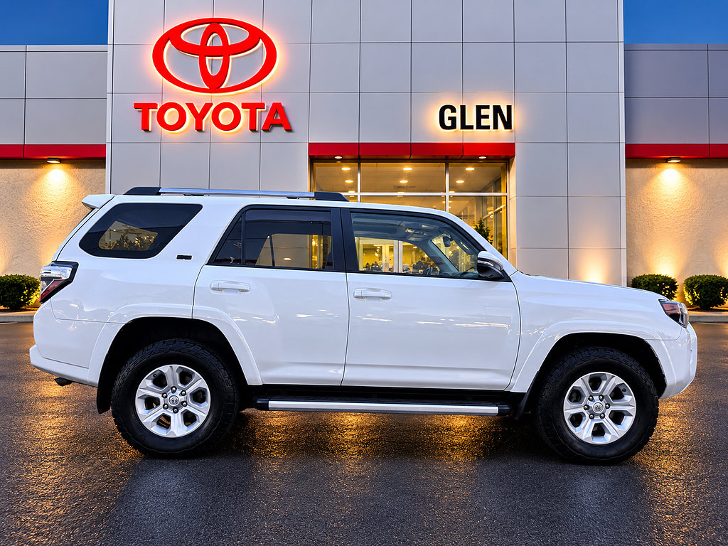 Certified 2020 Toyota 4Runner SR5 Premium w/ Moonroof Package AWD/4WD image 8