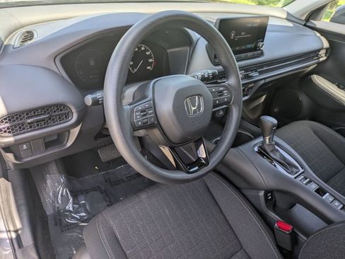 Used 2025 Honda HR-V LX image 10