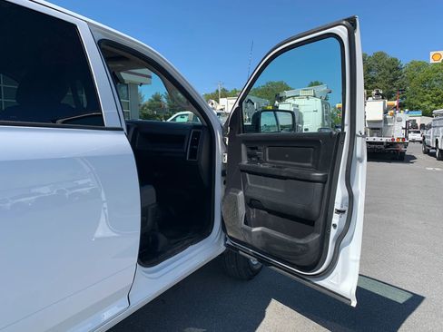 Used 2016 RAM 2500 Tradesman RWD image 19