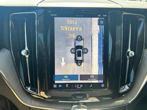 Certified 2025 Volvo XC60 B5 Plus AWD/4WD image 27