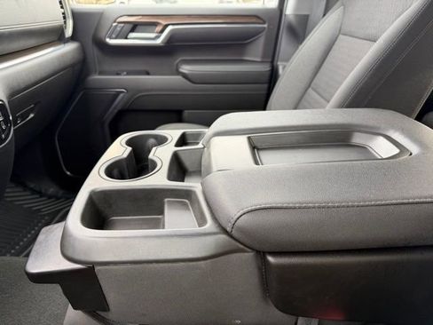 Used 2023 Chevrolet Silverado 1500 LT AWD/4WD image 23