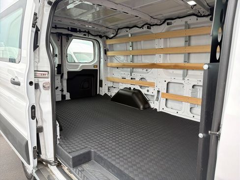 Used 2025 Ford Transit 250 Low Roof w/ Exterior Upgrade Package RWD image 19