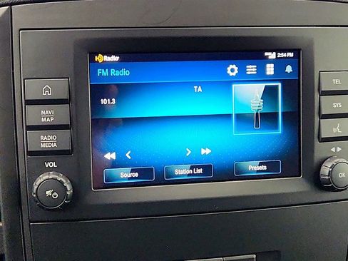 Used 2023 Mercedes-Benz Metris image 18