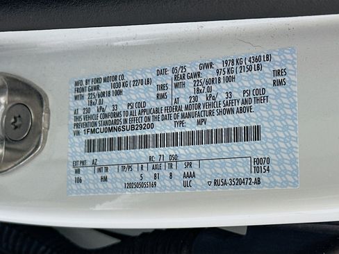 Used 2025 Ford Escape ST-Line w/ Tech Pack #1 FWD image 12