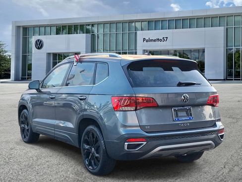 Certified 2022 Volkswagen Taos SE FWD image 4