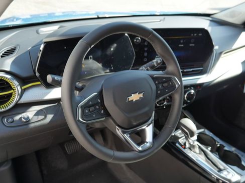 New 2026 Chevrolet Trax LT FWD image 10
