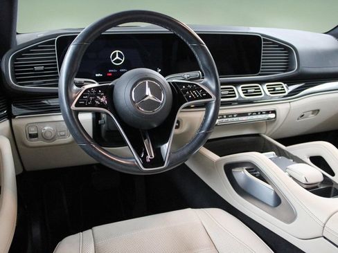 Used 2024 Mercedes-Benz GLE 450 4MATIC image 17