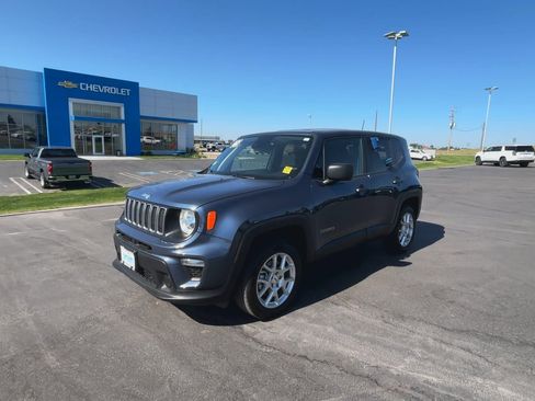 Used 2023 Jeep Renegade Latitude image 35