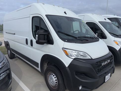 Used 2026 RAM ProMaster 2500 w/ Convenience Group FWD image 1