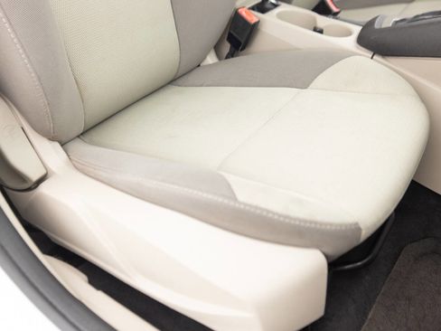 Used 2013 Ford Focus SE FWD image 27