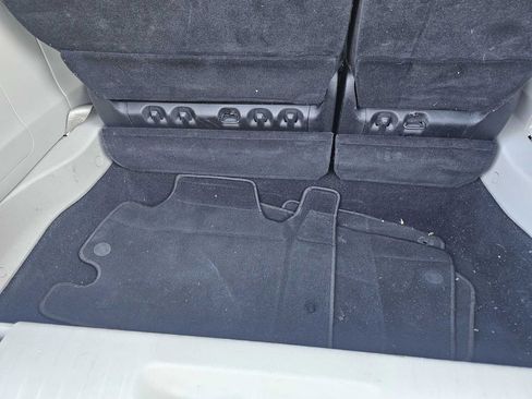 Used 2023 Chrysler Pacifica Limited w/ Uconnect Theater Family Group image 20