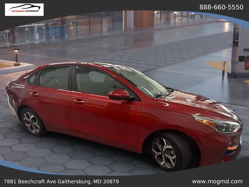 Used 2021 Kia Forte LXS FWD image 3