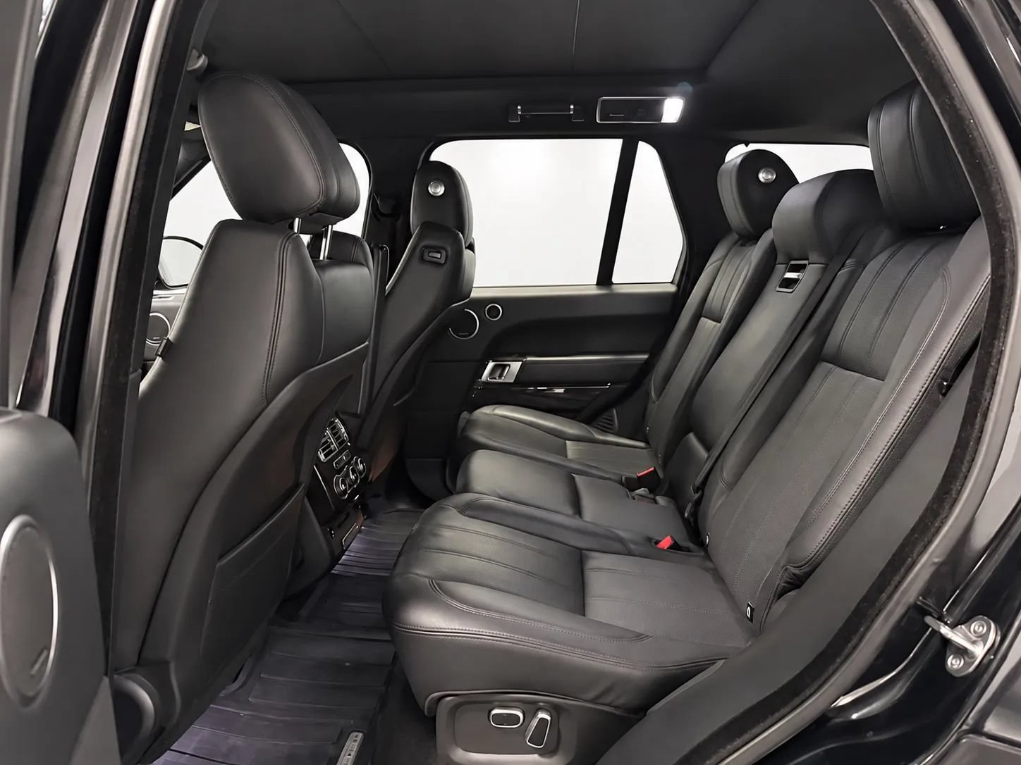 Used 2014 Land Rover Range Rover Supercharged AWD/4WD image 14