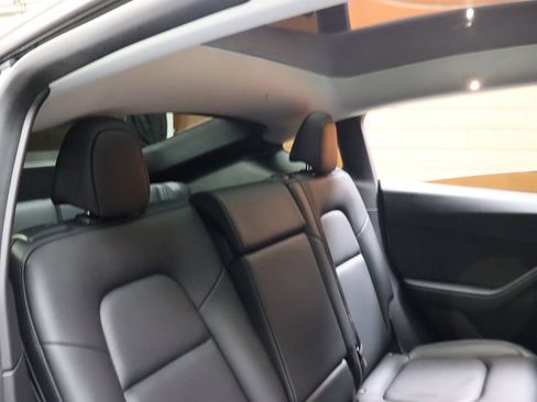 Used 2023 Tesla Model Y Long Range image 49