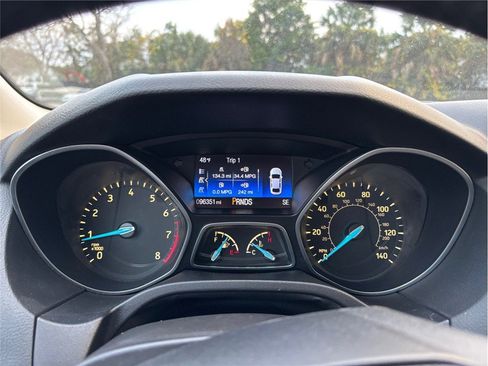 Used 2015 Ford Focus Titanium image 21