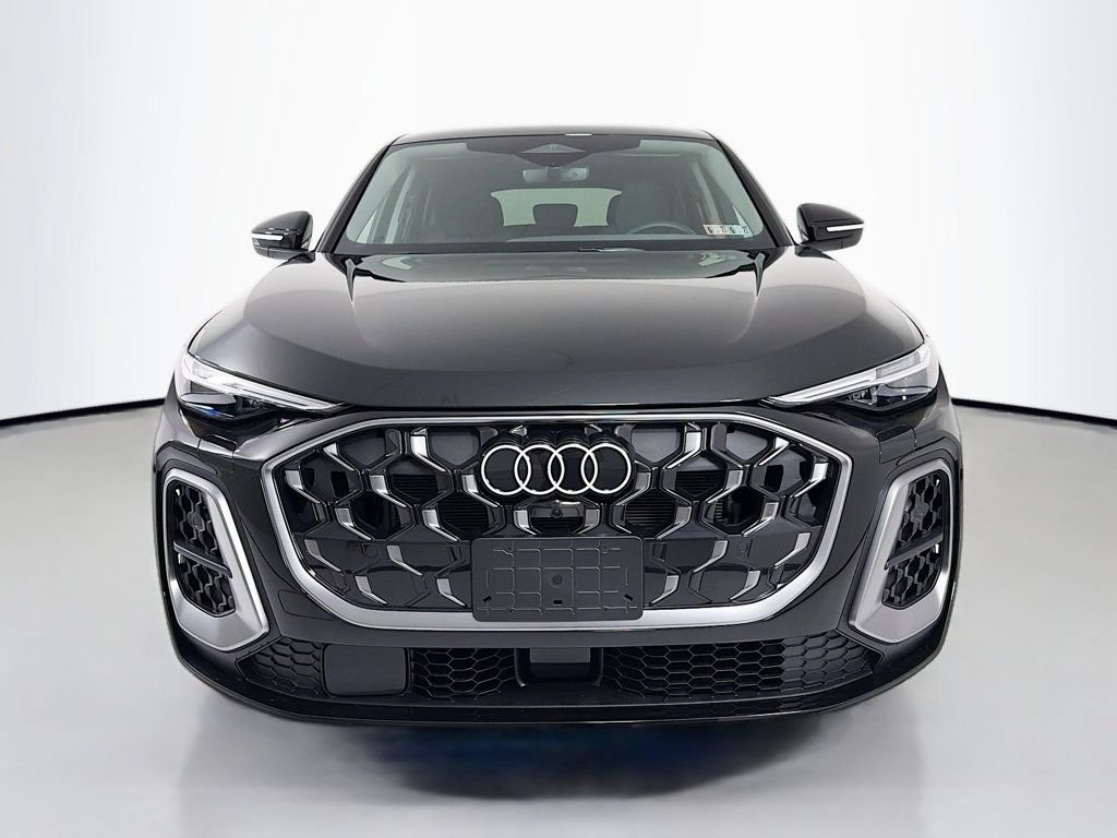 Used 2025 Audi Q5 Premium Plus w/ Premium Plus AWD/4WD image 2