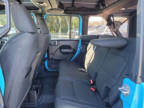 Used 2021 Jeep Wrangler Unlimited Willys image 11