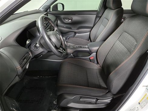 Used 2025 Honda HR-V Sport image 13